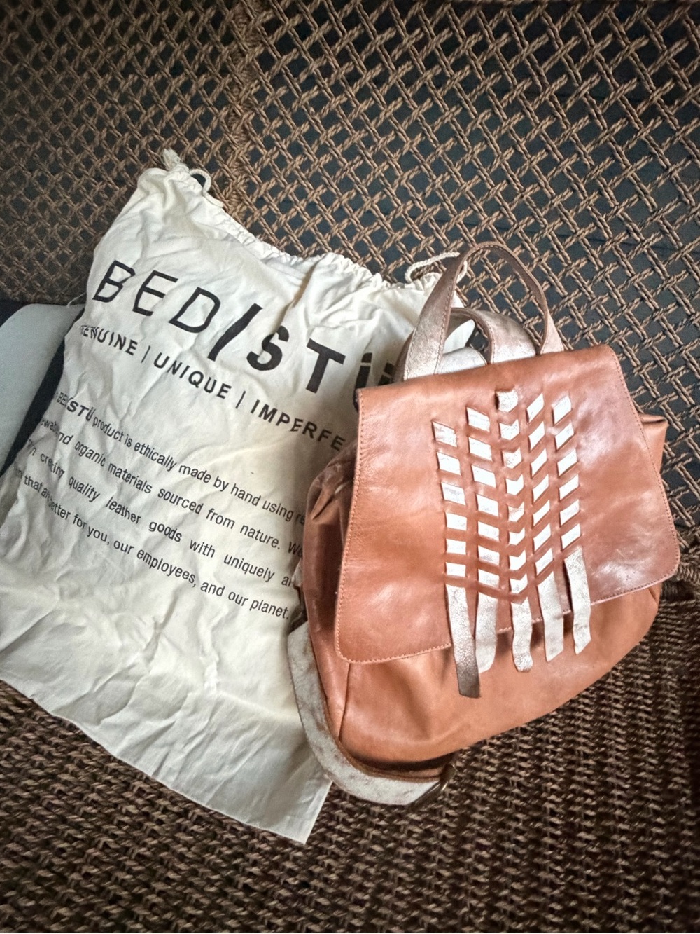 BED|STÜ.                                    Teji          Tan Rustic Nectar Lux.